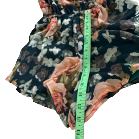 Show Me Your Mumu TILLIE TIE size X- Small Floral Romper Keyhole Back Navy Blue - Picture 10 of 12